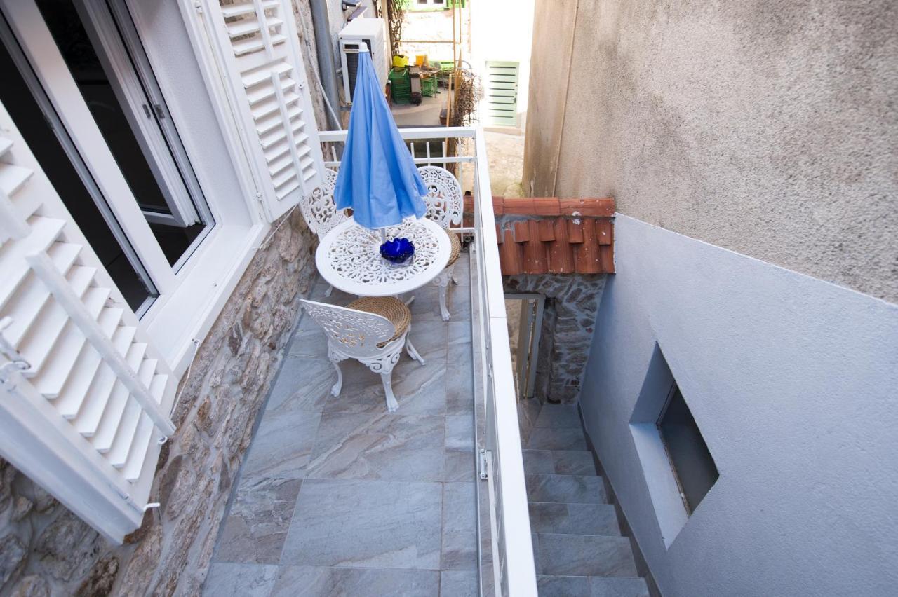 La Casa Di Pietra Lägenhet Krk Exteriör bild
