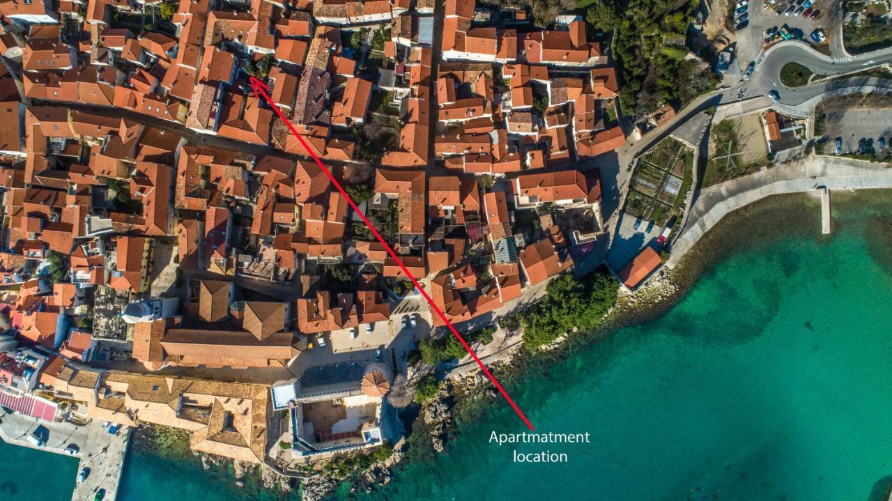La Casa Di Pietra Lägenhet Krk Exteriör bild